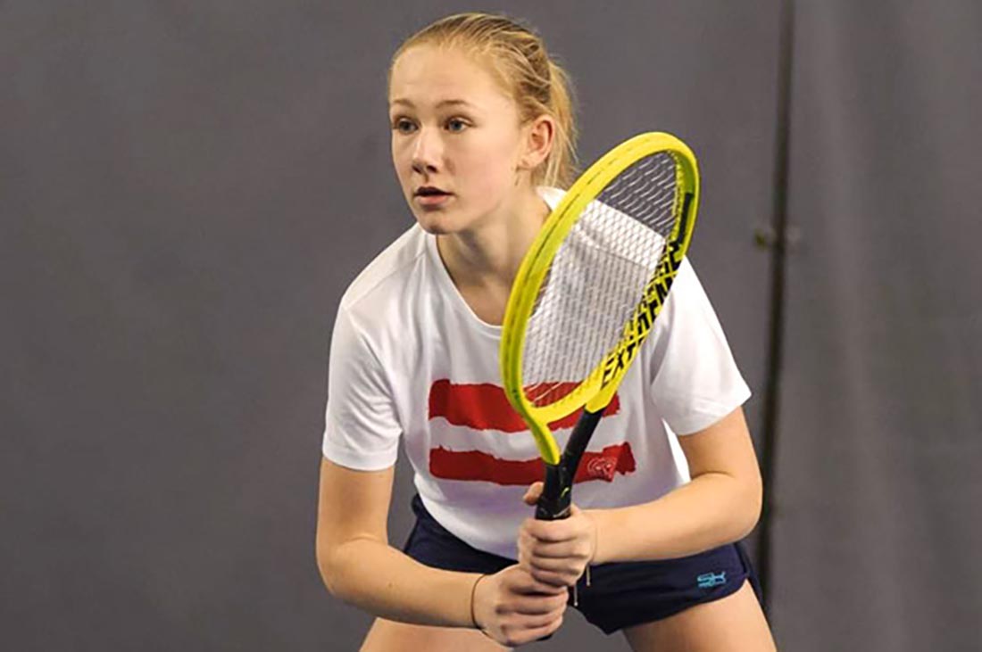 Leonie Rabl beim Tennis